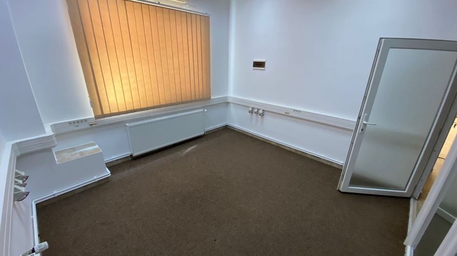 Cladire de birouri zona Olimpia Stadion  suprafață 1.100 mp - Poză 27