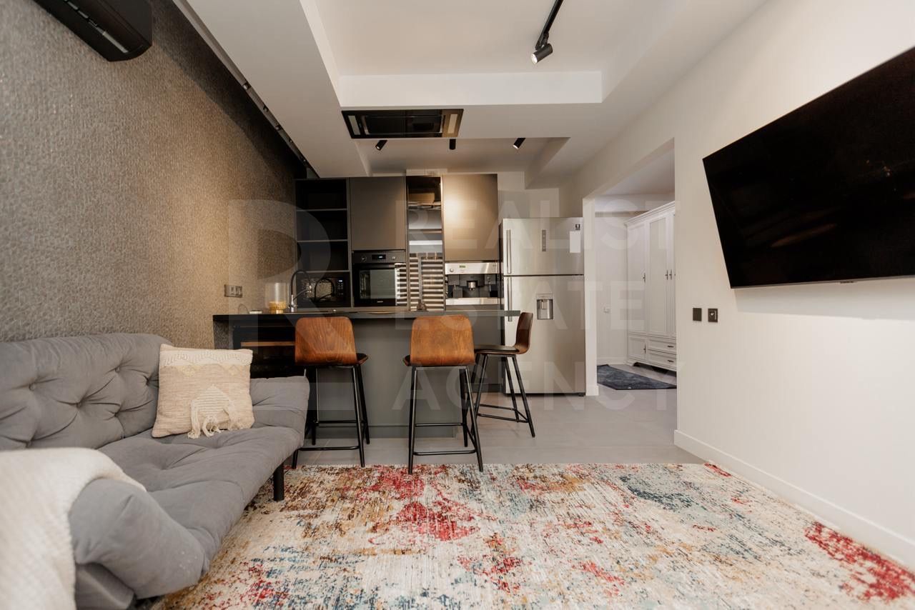 Chirie, apartament, 3 camere, strada Vasile Alecsandri  Centru - Poză 2