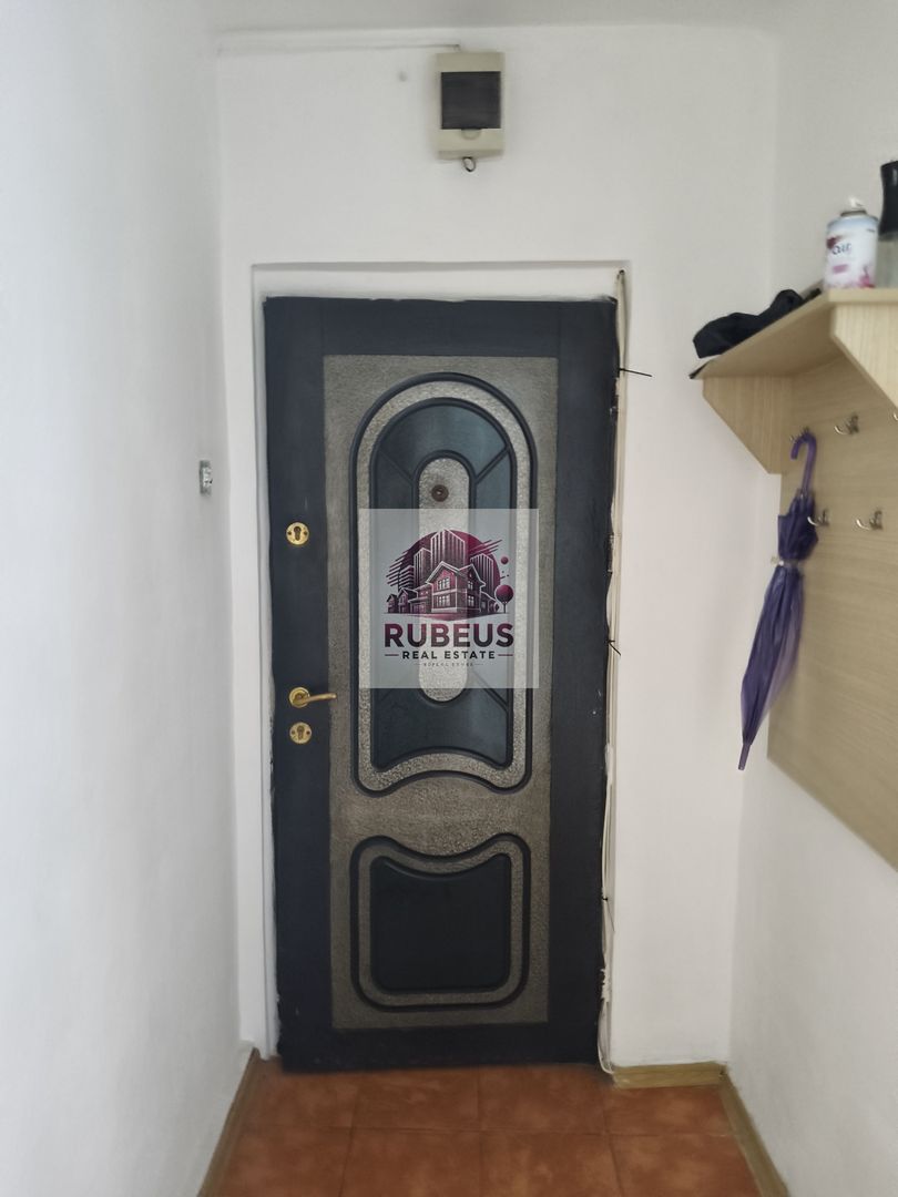 Mic la întreținere, bun la randament: apartament în Orșova - Poză 15