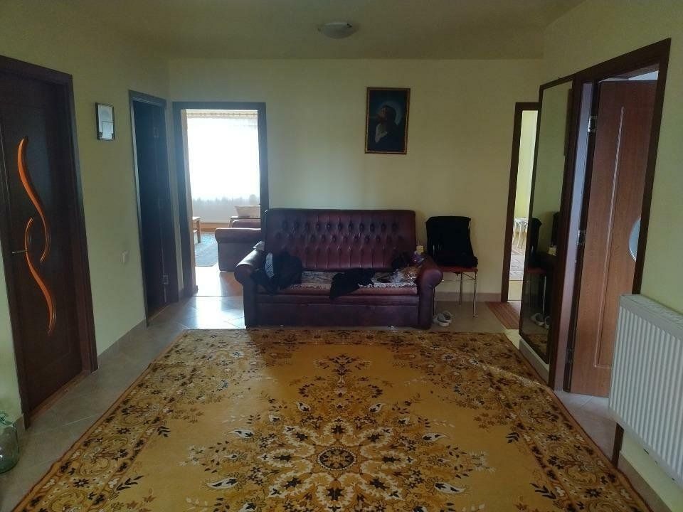 Casa de vanzare in Sanpetru cu 650mp teren - Poză 4
