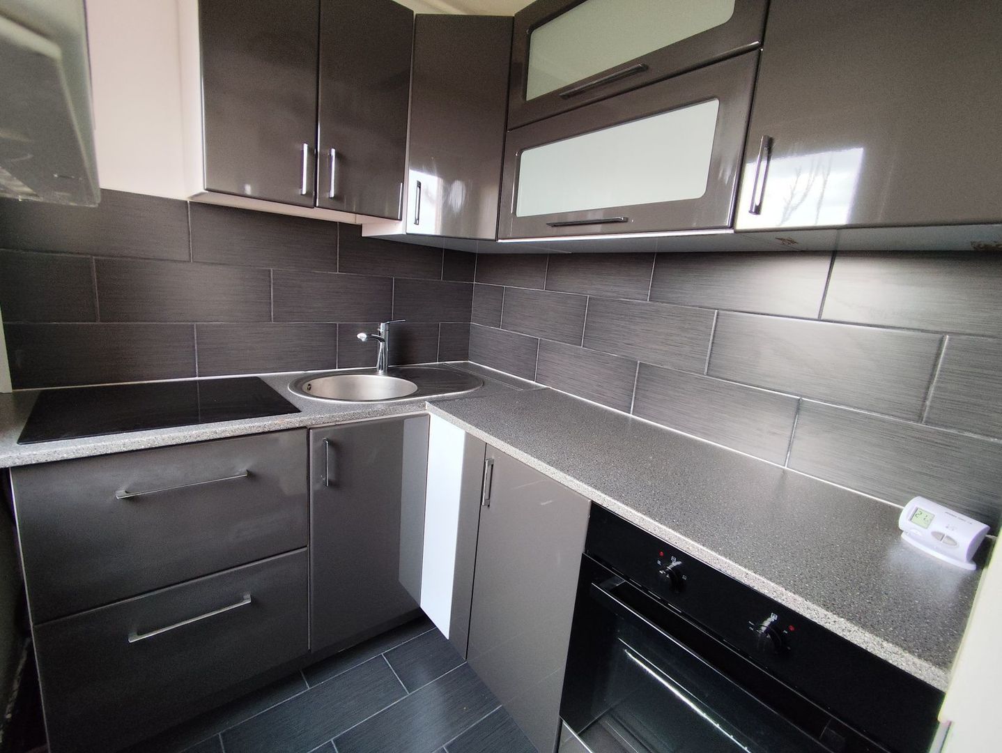 BRASADAS vinde Ap 2 Cam etaj 3/4 Solidarității. - Poză 4