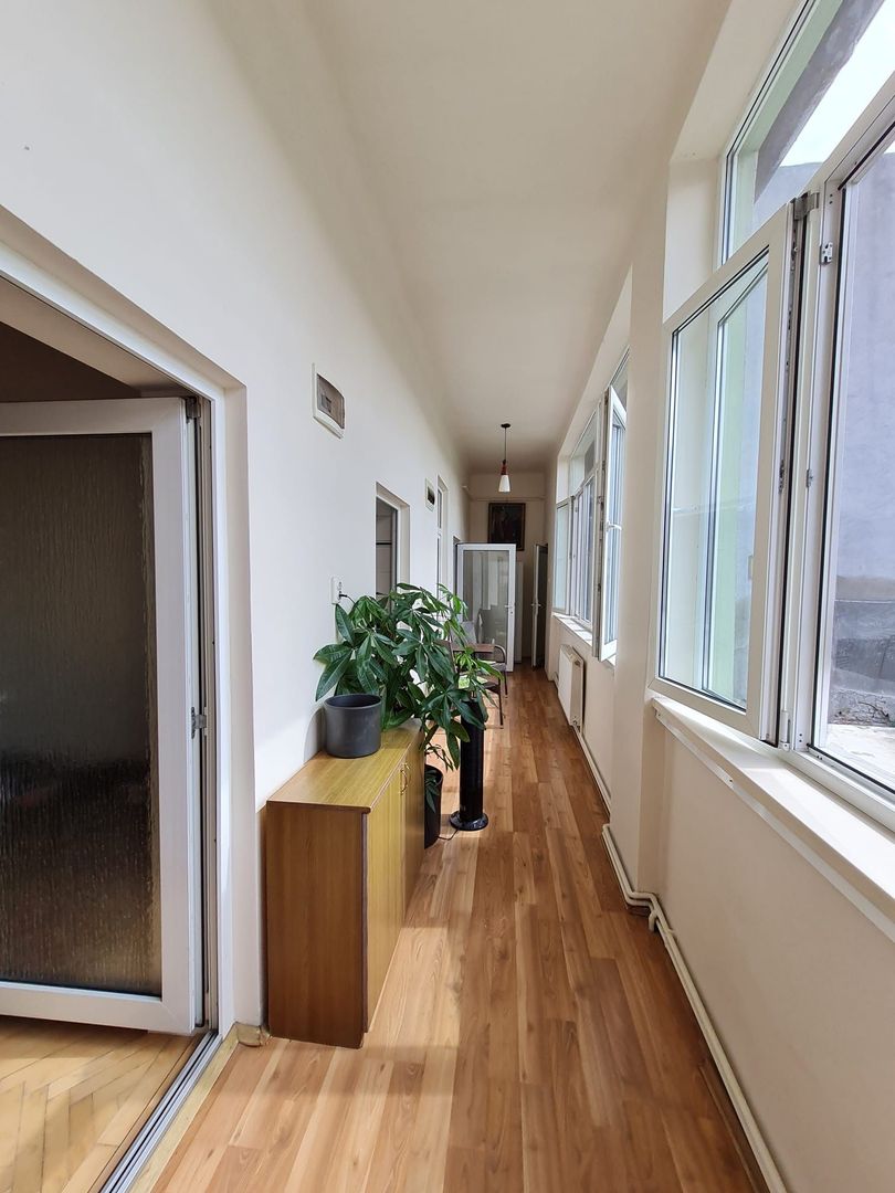 Spațiu pretabil birouri,after school,comercial,etc. - Poză 18