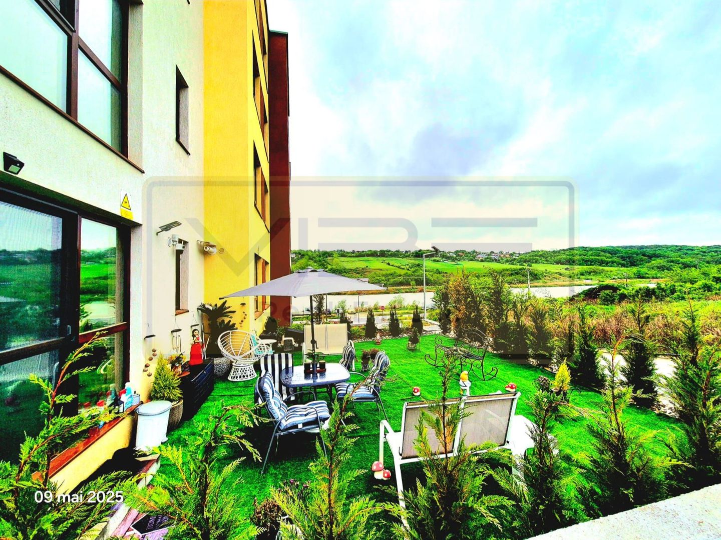 Apartament NOU 2 camere + curte pe malul lacului Aroneanu - Poză 1