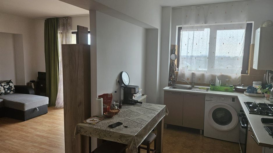 Apartament de Vânzare în Trivale - Zona Capitol - Poză 2