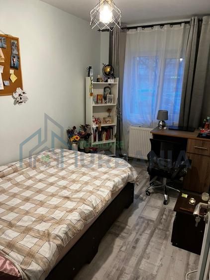 Vand apartament in alexandru cel bun - Poză 1