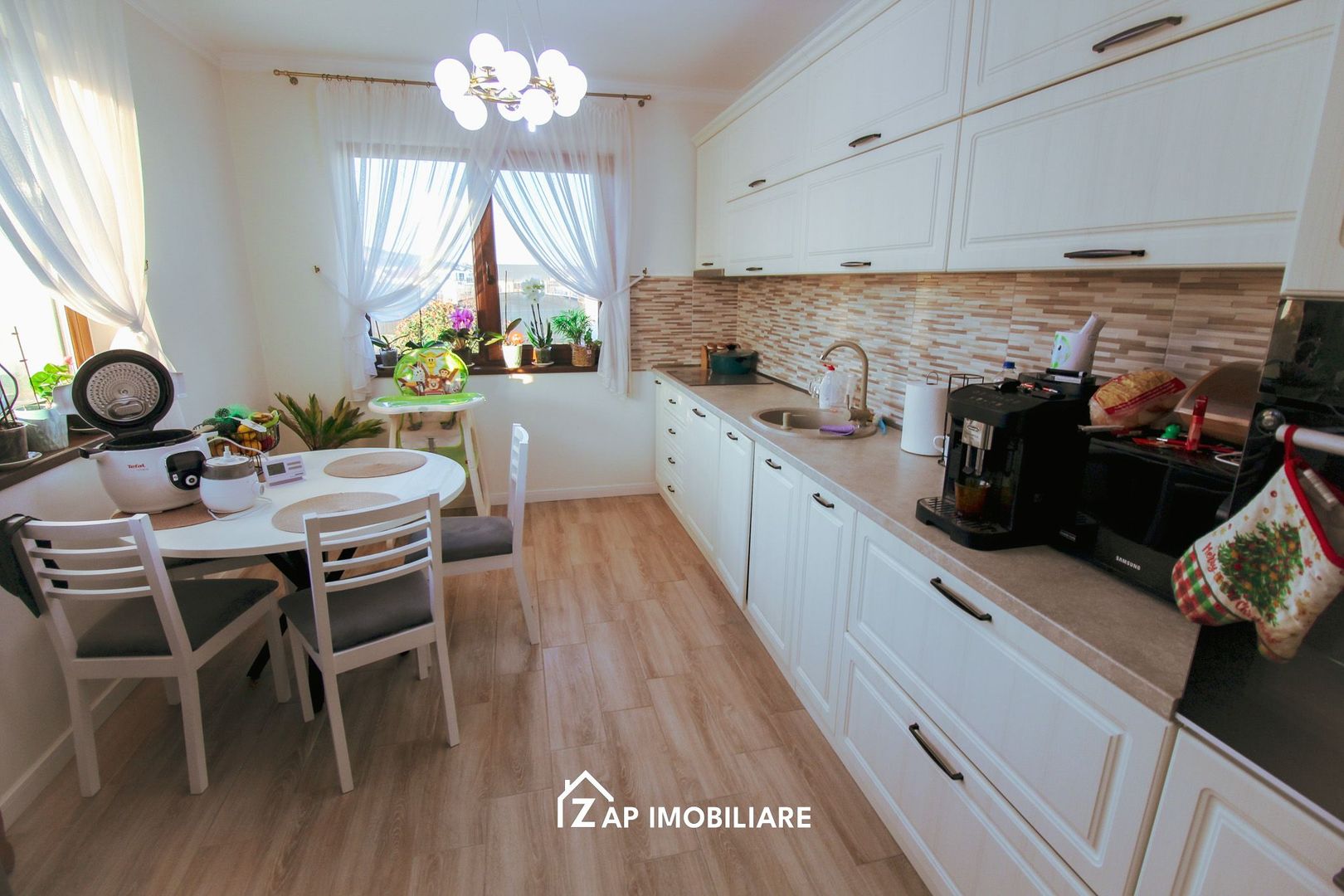 Casa moderna 1 nivel - 4 camere - 900 mp teren - Poză 14