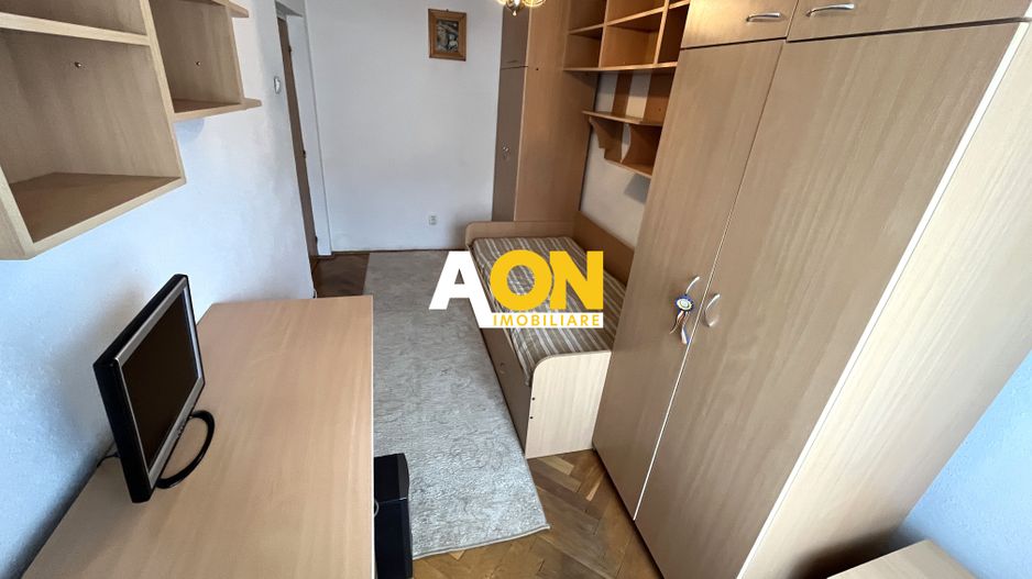 Apartament cu 3 Camere, Etaj Intermediar, Zona Cetate - Poză 7