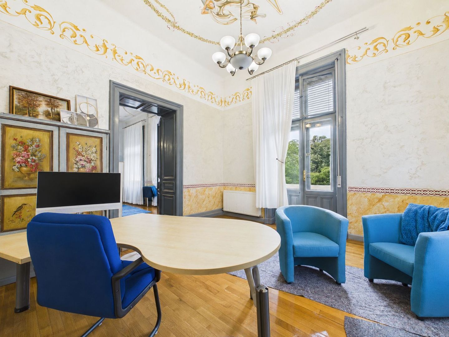 Apartament emblematic in Palatul Cenad, Arad - Poză 4