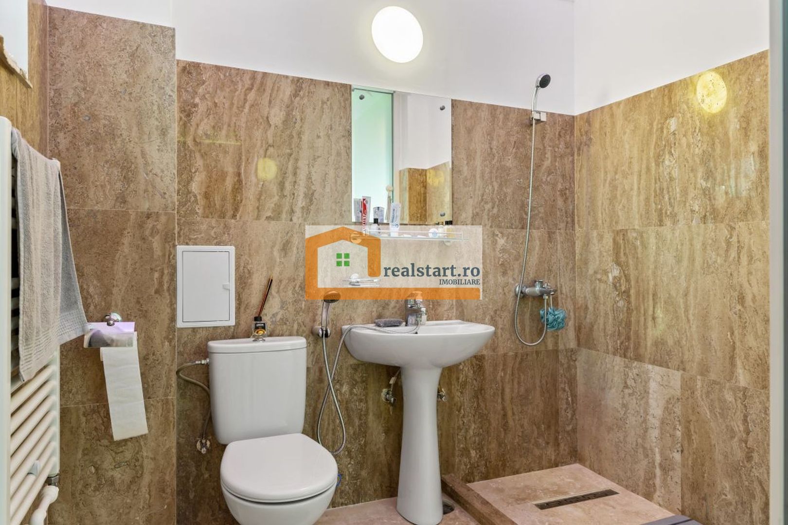 Pta Romana, Vedere spectaculoasa, Renovat total, inclusiv instalatii - Poză 7