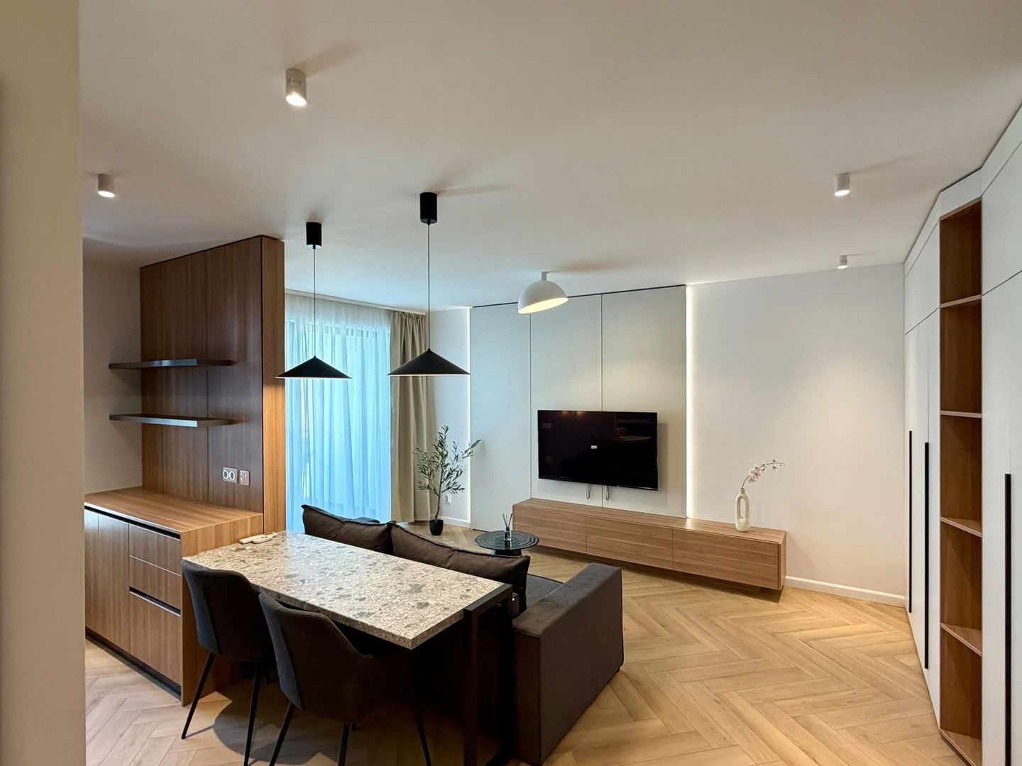 Apartament 2 camere ULTRAFINISAT 50 mp - Parcare subterana - Prima închiriere - Poză 11