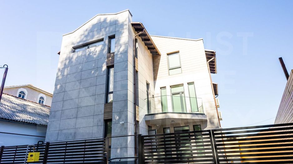 Vânzare spațiu comercial  Centru de 451,6 mp, amplasat pe teren privat - Poză 6