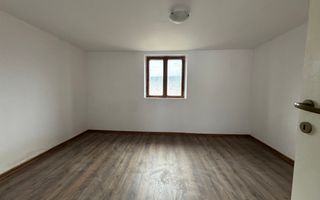 Casa in centru comunei Traian | jud. Bacau | de vanzare - Poză 2