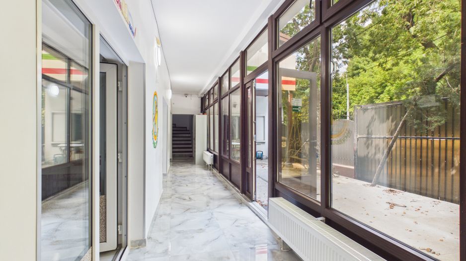 Spațiu de inchiriat Brancoveanu-Nitu Vasile P+1 stradal I Renovat - Poză 2
