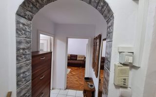 Apartament 3 camere, Parter, Semidecomandat, Zona Cetate - Poză 4
