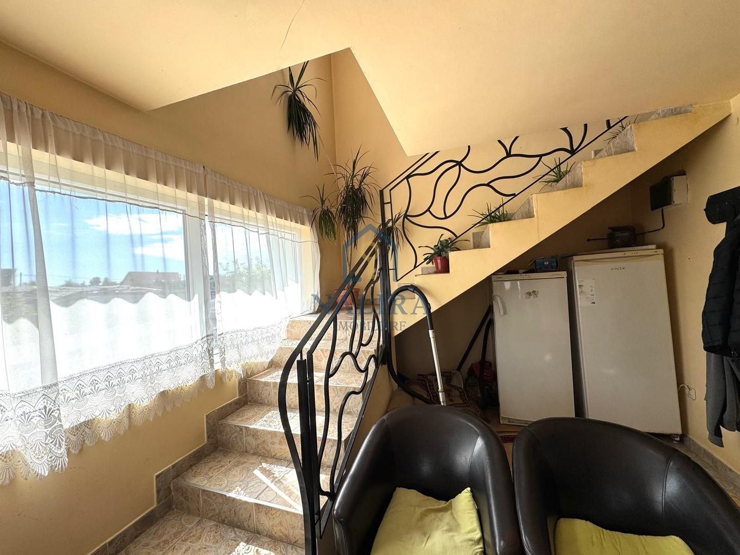 Casa spatioasa cu zona amenajata pentru ferma Cicarlau - Poză 12