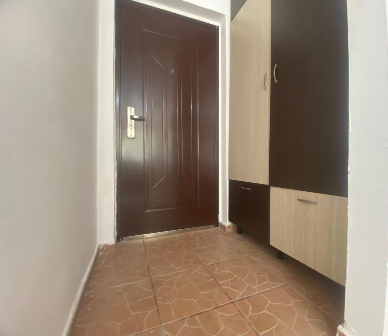 Oportunitate rară de investiție! Bloc cu 100 de garsoniere –Târgoviște - Poză 7