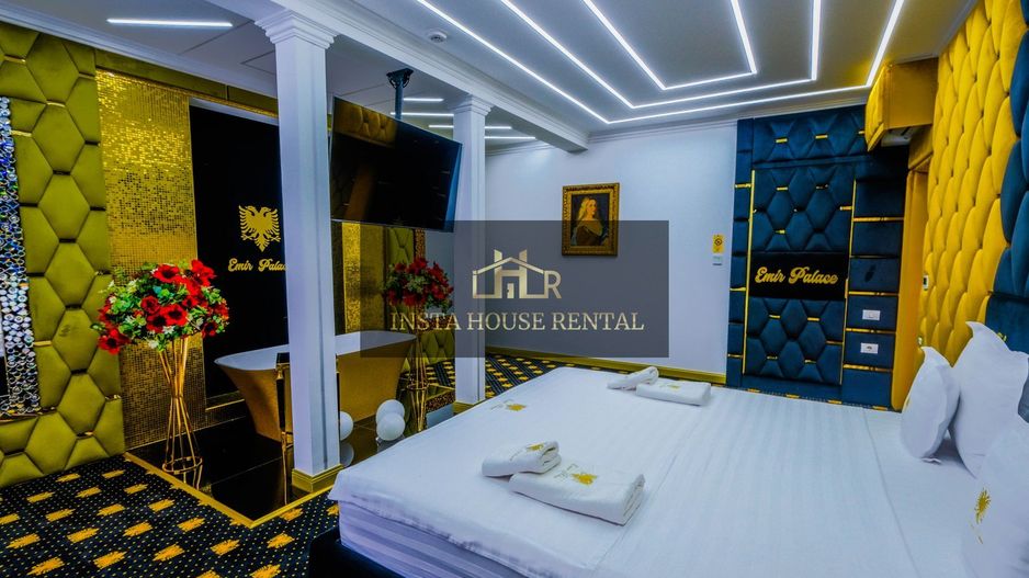 Hotel de LUX cu 11 camere / Restaurant & Piscina - Poză 13