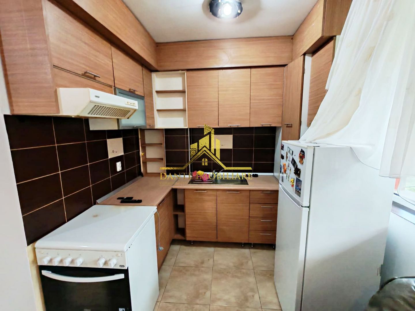 1 camera, decomandat, modern, bloc nou, parcare, Borhanci - Poză 5