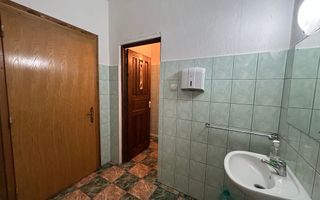 Pensiune cu potențial deosebit, vedere spectaculoasă spre Piatra Craiului - Poză 17