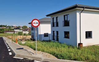 Casa la rosu Falticeni- Cartier Privat - Poză 2