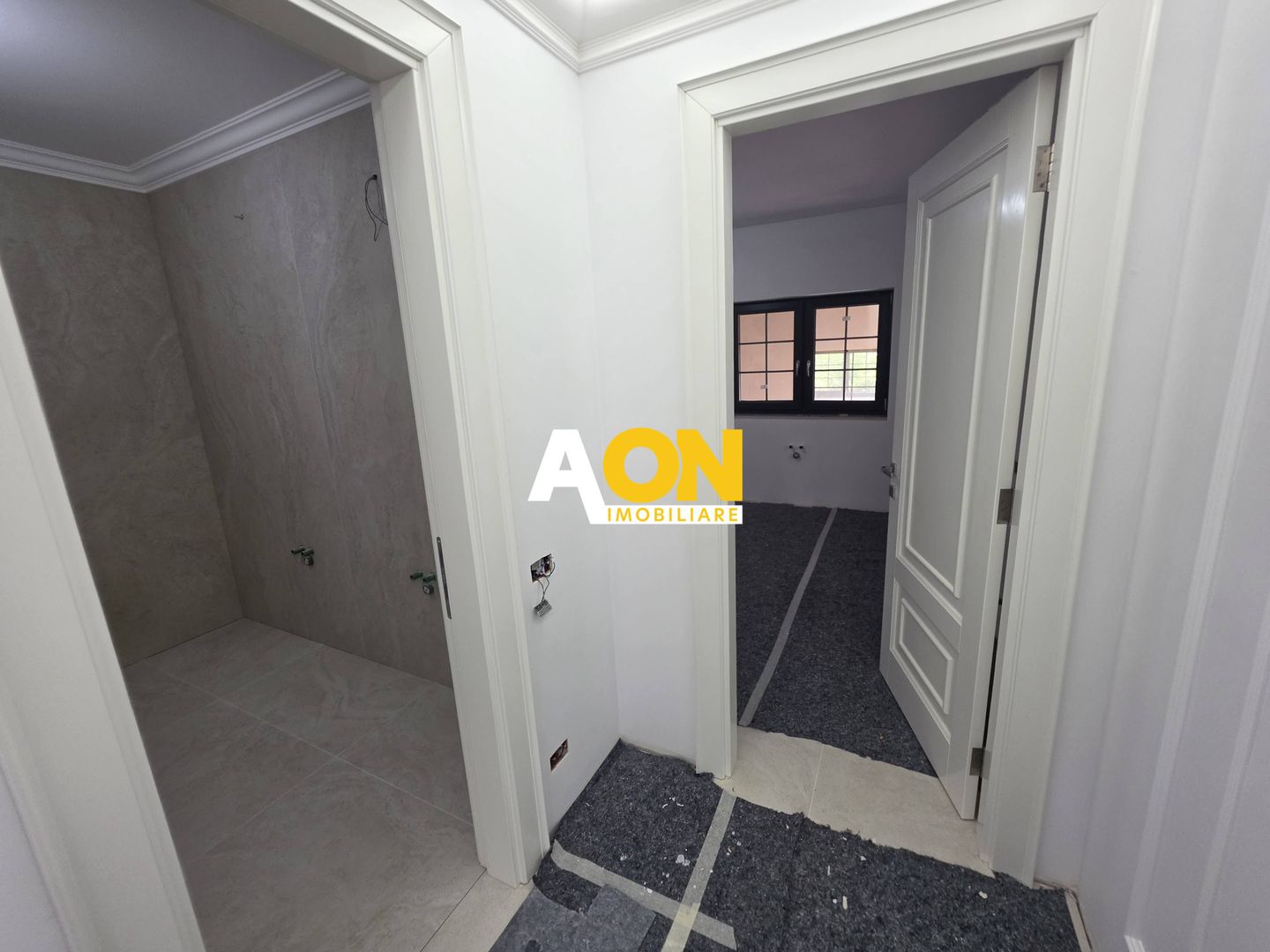 Casă nouă, impozantă,  6 camere, 1346 mp teren, Bărăbanț - Poză 13