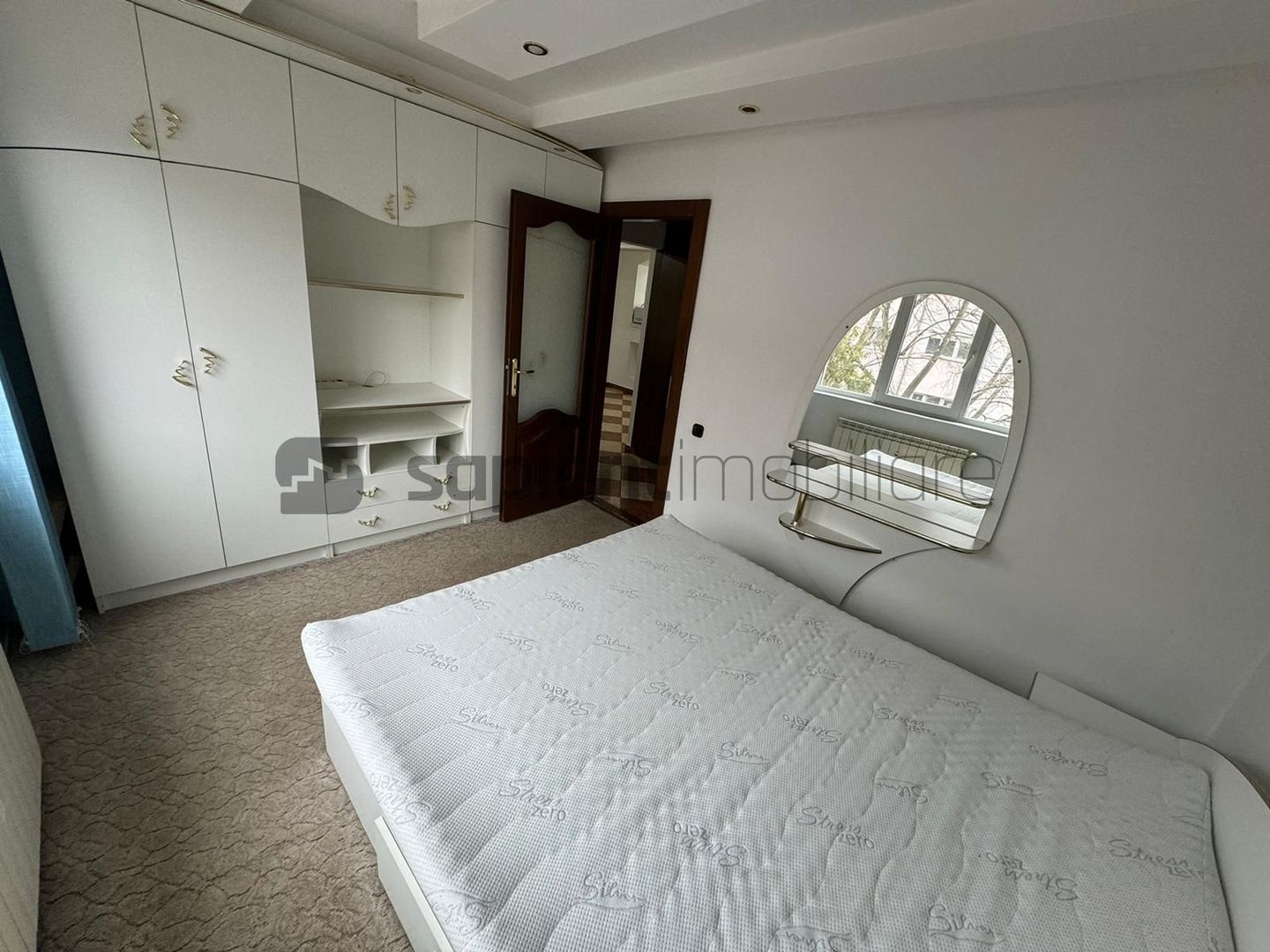 Apartament cu 4 camere in Nufarul - Poză 10