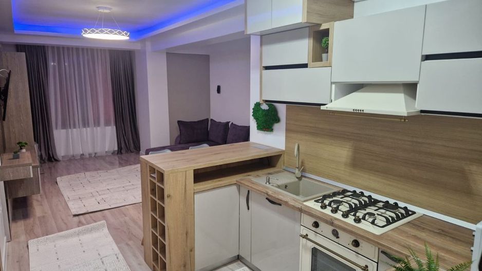 Garsonieră de închiriat – Faleză Nord, Str. Unirii / Pescăruș - Poză 1