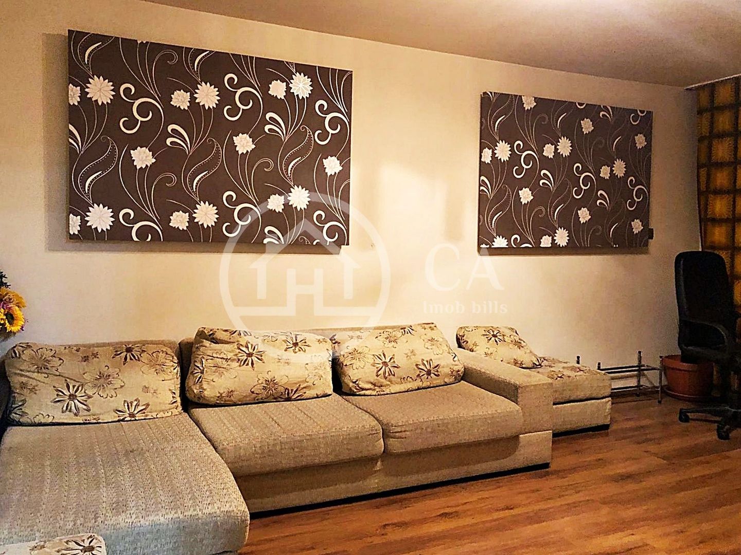 Apartament cu 4 camere de vanzare in Rogerius, Oradea - Poză 1