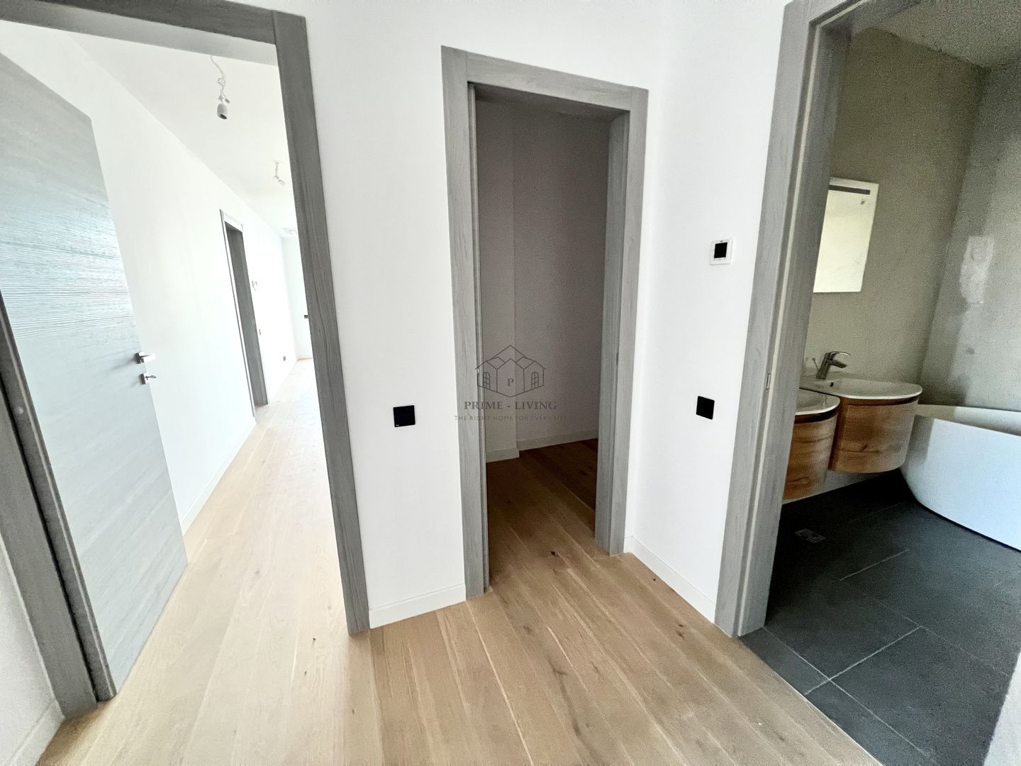 APARTAMENT DEOSEBIT CU 3 CAMERE LA VANZARE CU VEDERE SPRE PARC - Poză 10