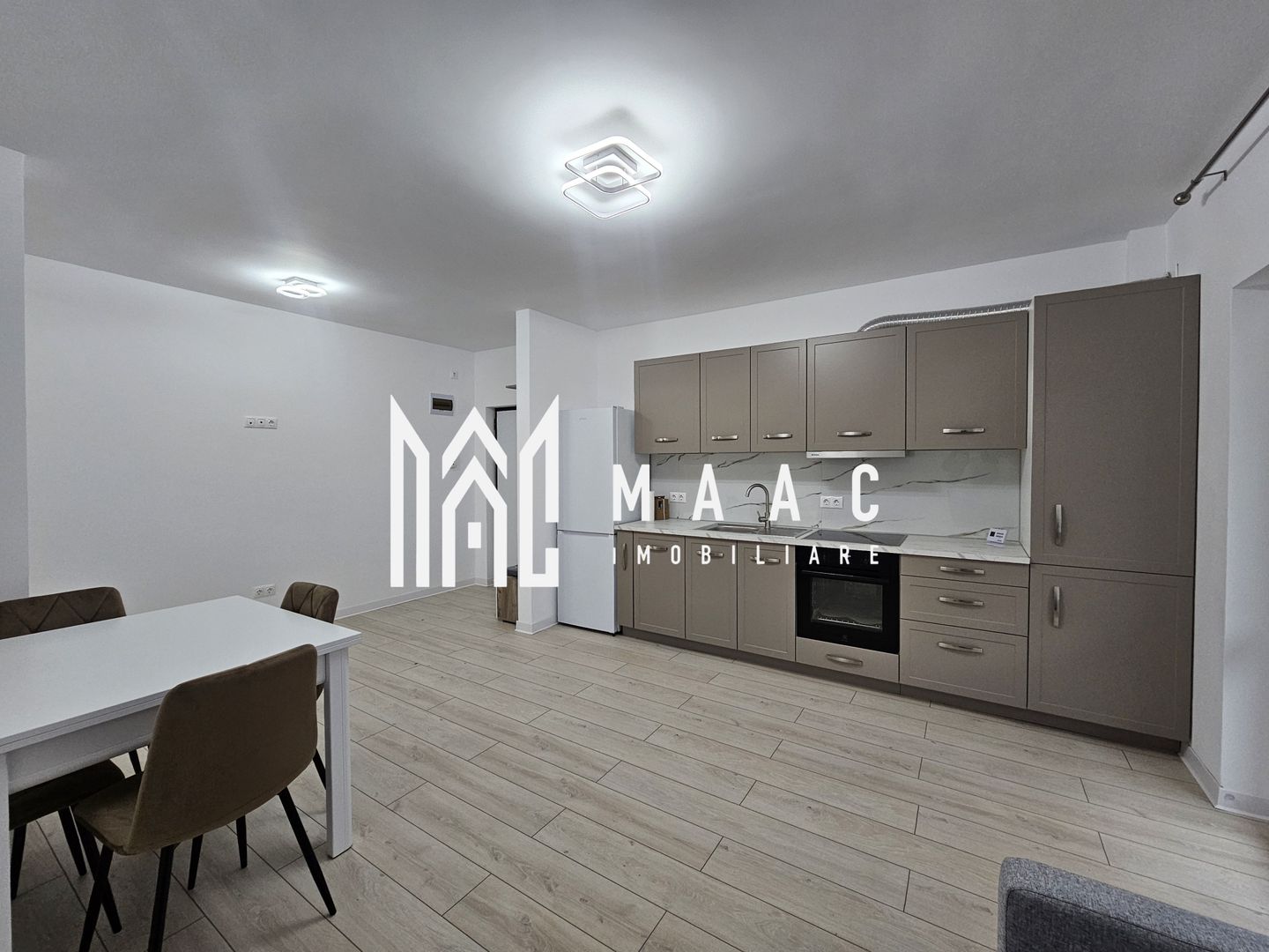 Apartament 3 camere | Parcare | Balcon | Etaj 1 | D. Stanca - Poză 2