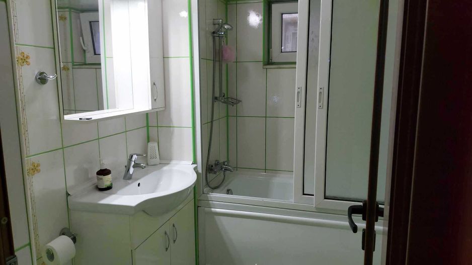 Apartament  3 camere ,dec., Micro20 - Poză 1