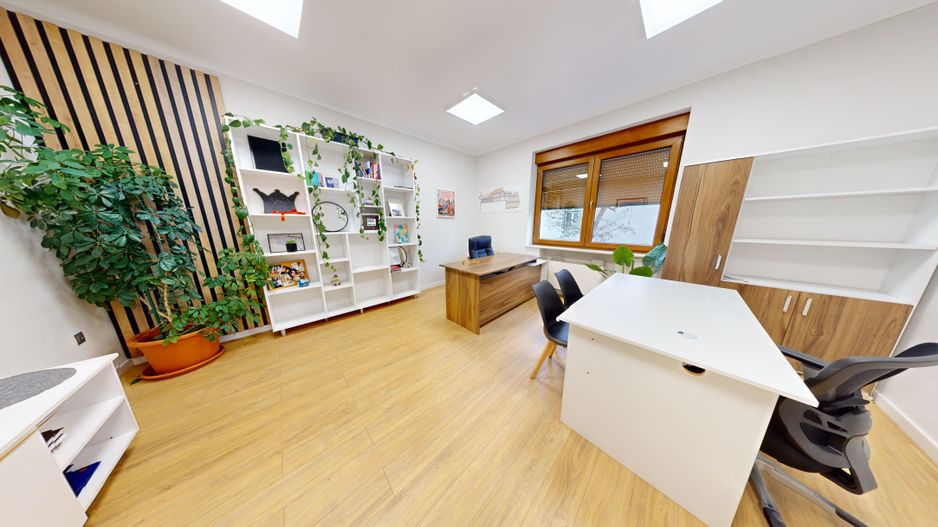 Spațiu de birouri de vânzare și de închiriat în Sub Arini, Sibiu - Poză 2