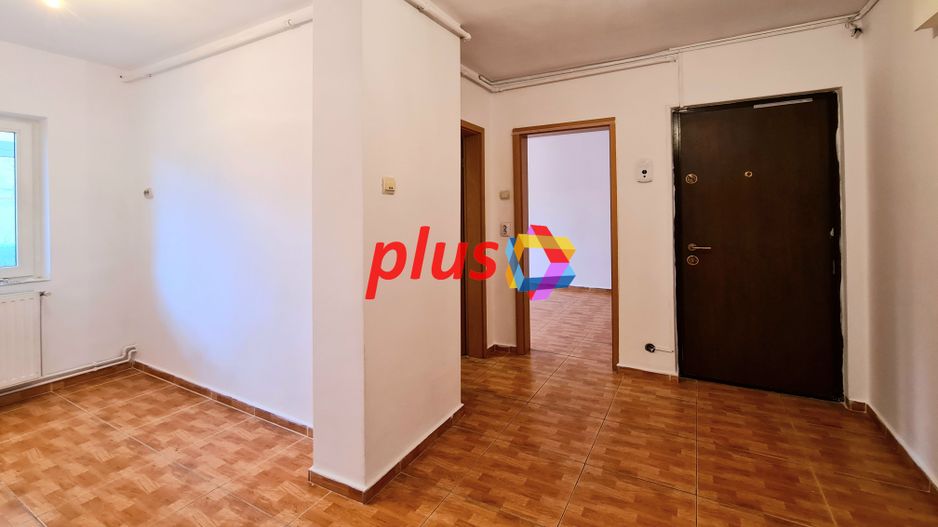 Spatiu comercial de închiriat Brașov - 52 mp # spatii-comerciale-brasov.ro - Poză 1