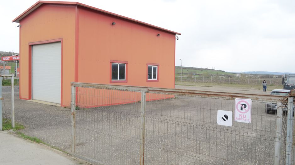 Teren cu regim economic -zona de utilitati publice - Poză 4