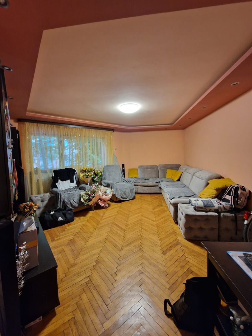 Soarelui | 3 Camere | Etaj 1 | Centrala proprie | Boxa - Poză 5