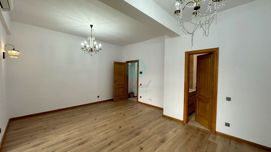 Garsoniera renovata intr-o zona boema - Poză 2