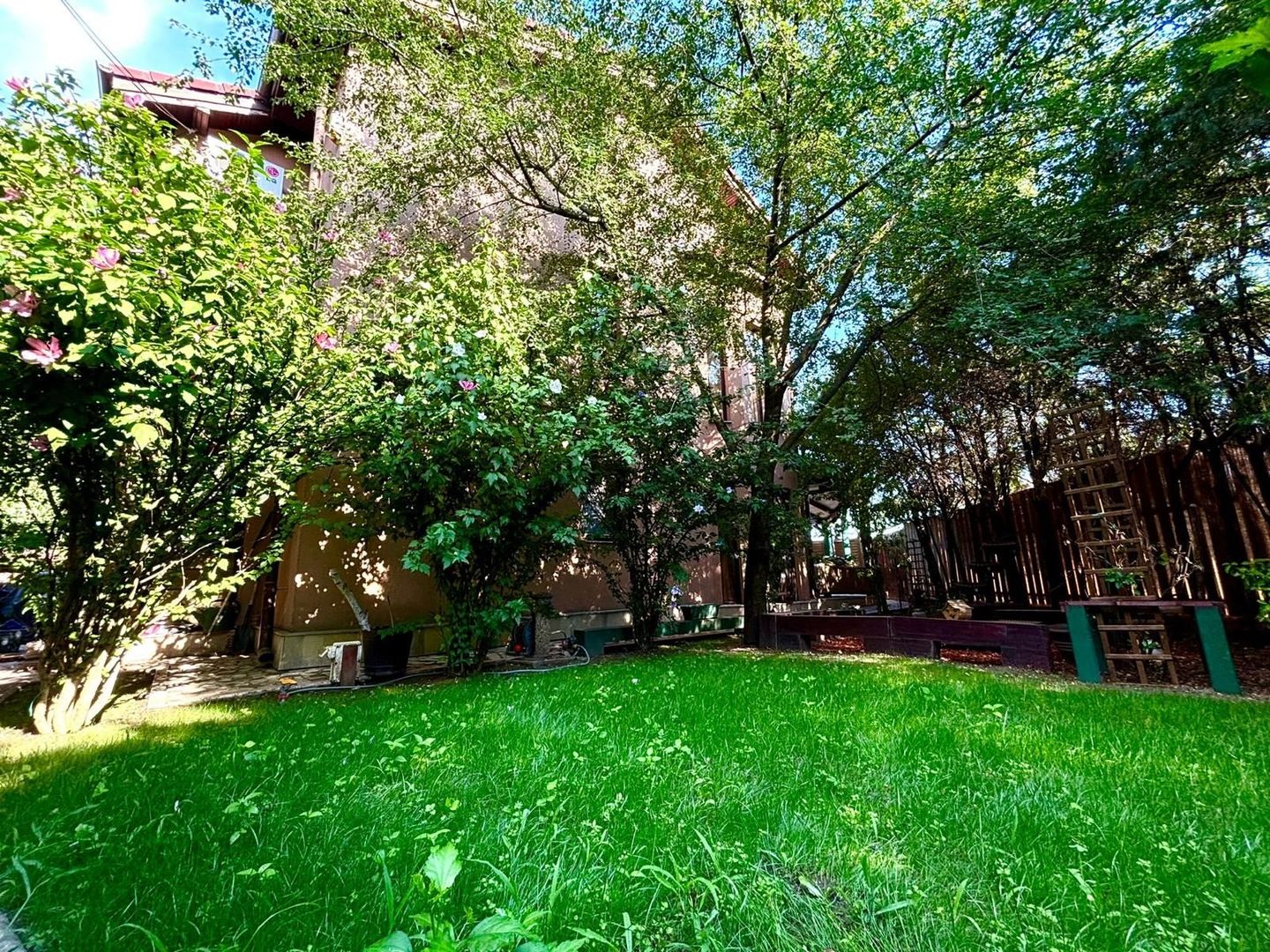 Vila 8 camere | padurea Baneasa | teren 383 mp - Poză 1