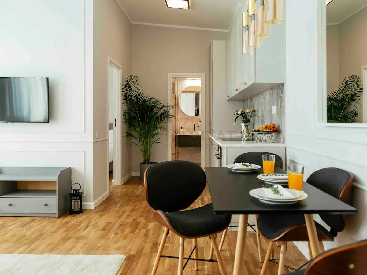 Lux & Luce | Stirbei Voda | Comision 0 - Poză 1