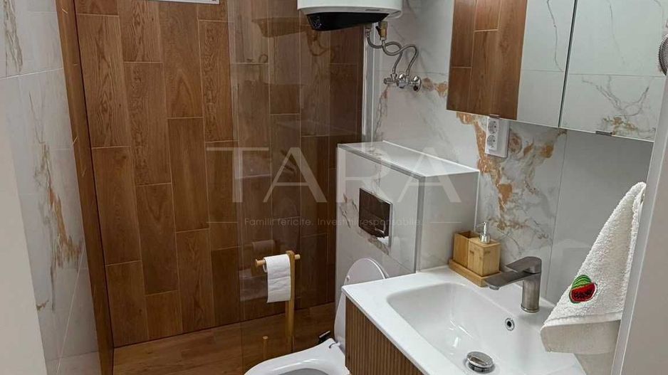 Apartament cu 2 camere decomandate, complet renovat, Plopilor. - Poză 6