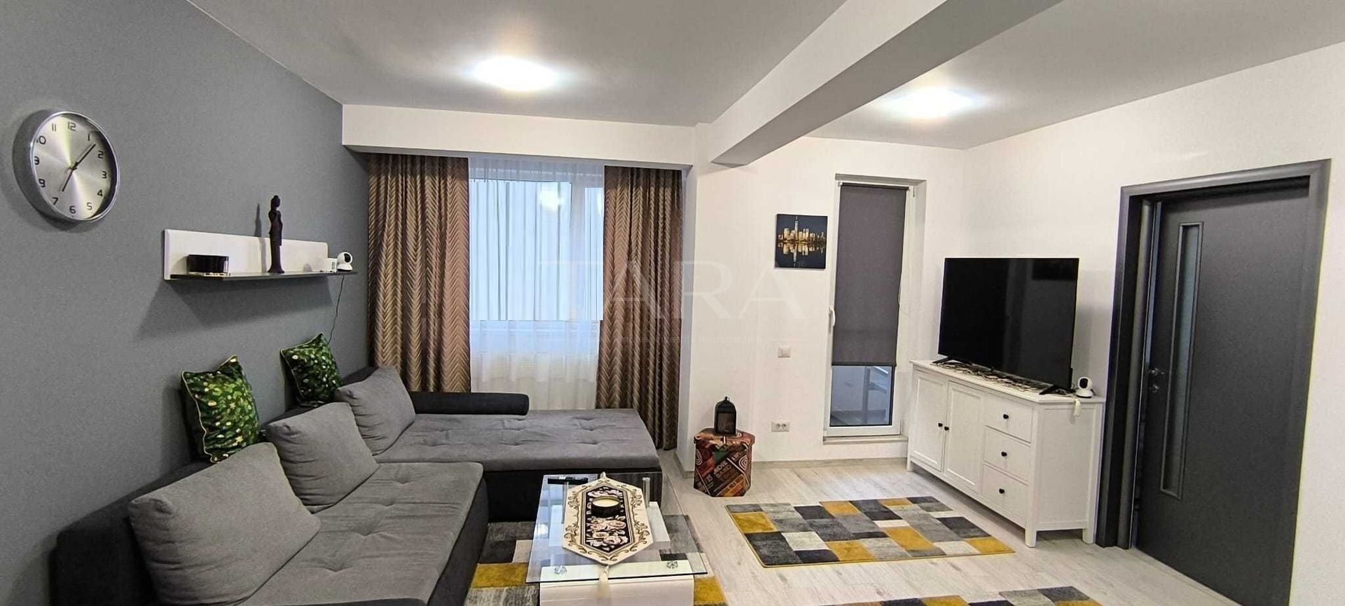 Apartament cu 3 camere, etaj 1, parcare inclusă, acces privat. - Poză 1