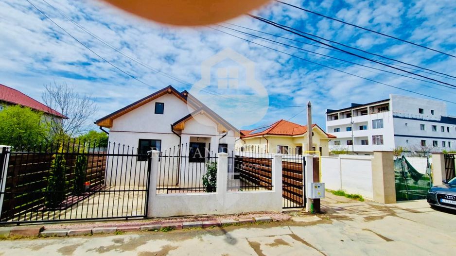 Casă spațioasă, mobilată și utilată în Năvodari Nord-Vest - Poză 3