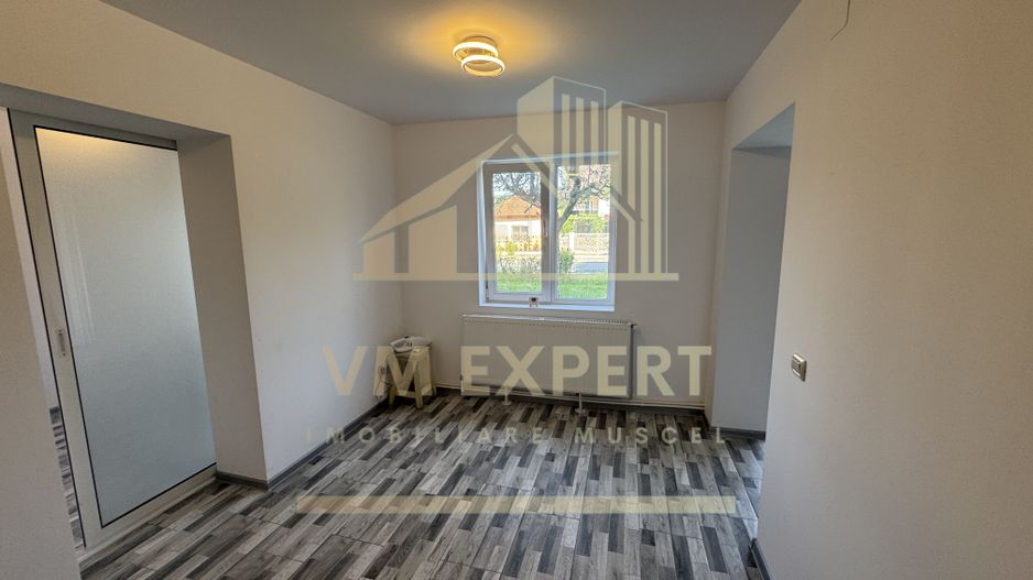 SPAȚU COMERCIAL 34 MP CAMPULUNG VIZAVI DE CENTRU MEDICAL CLUBUL SANATĂȚII - Poză 2