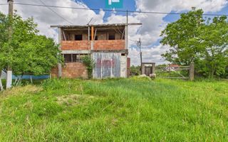 Casă mare, la rosu cu teren generos în Șimand - Poză 1