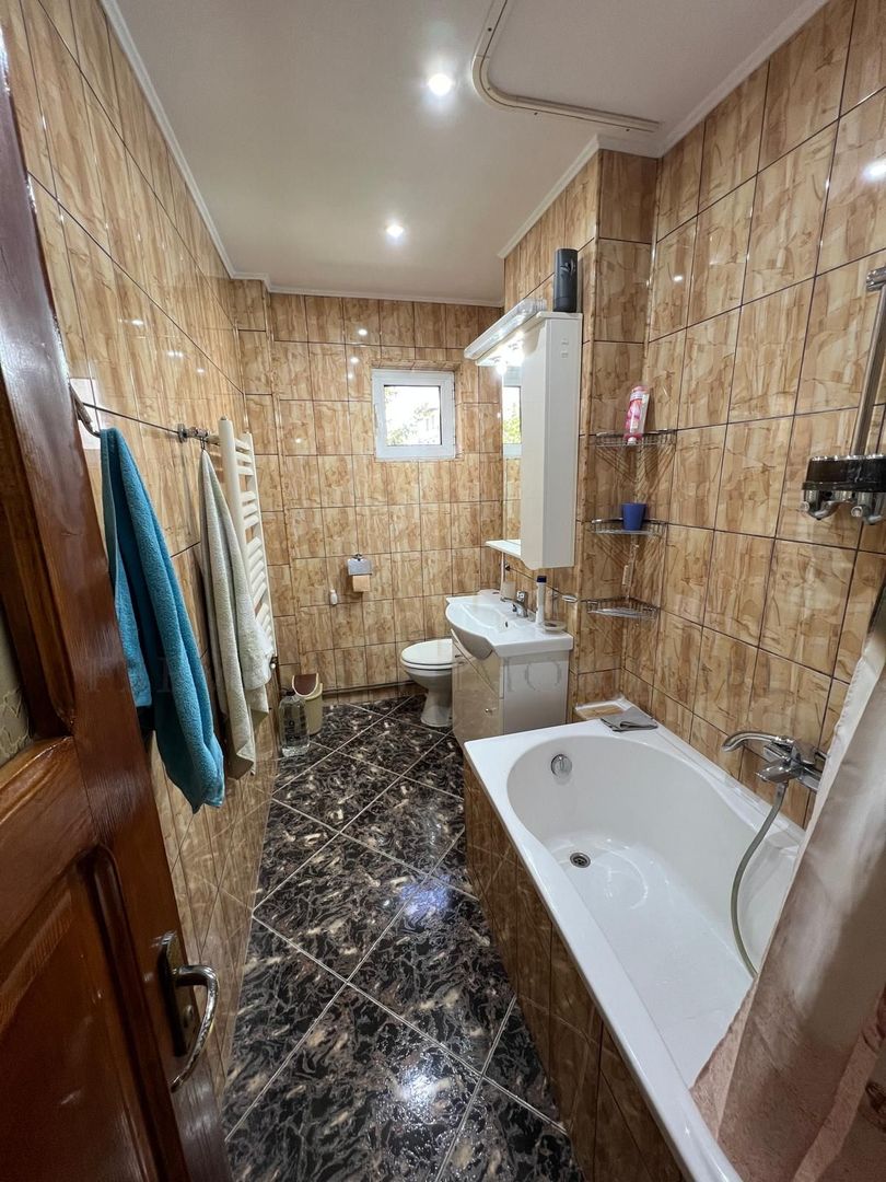 Apartament 2 Camere de vânzare în Onești – Zona centrală - Poză 4