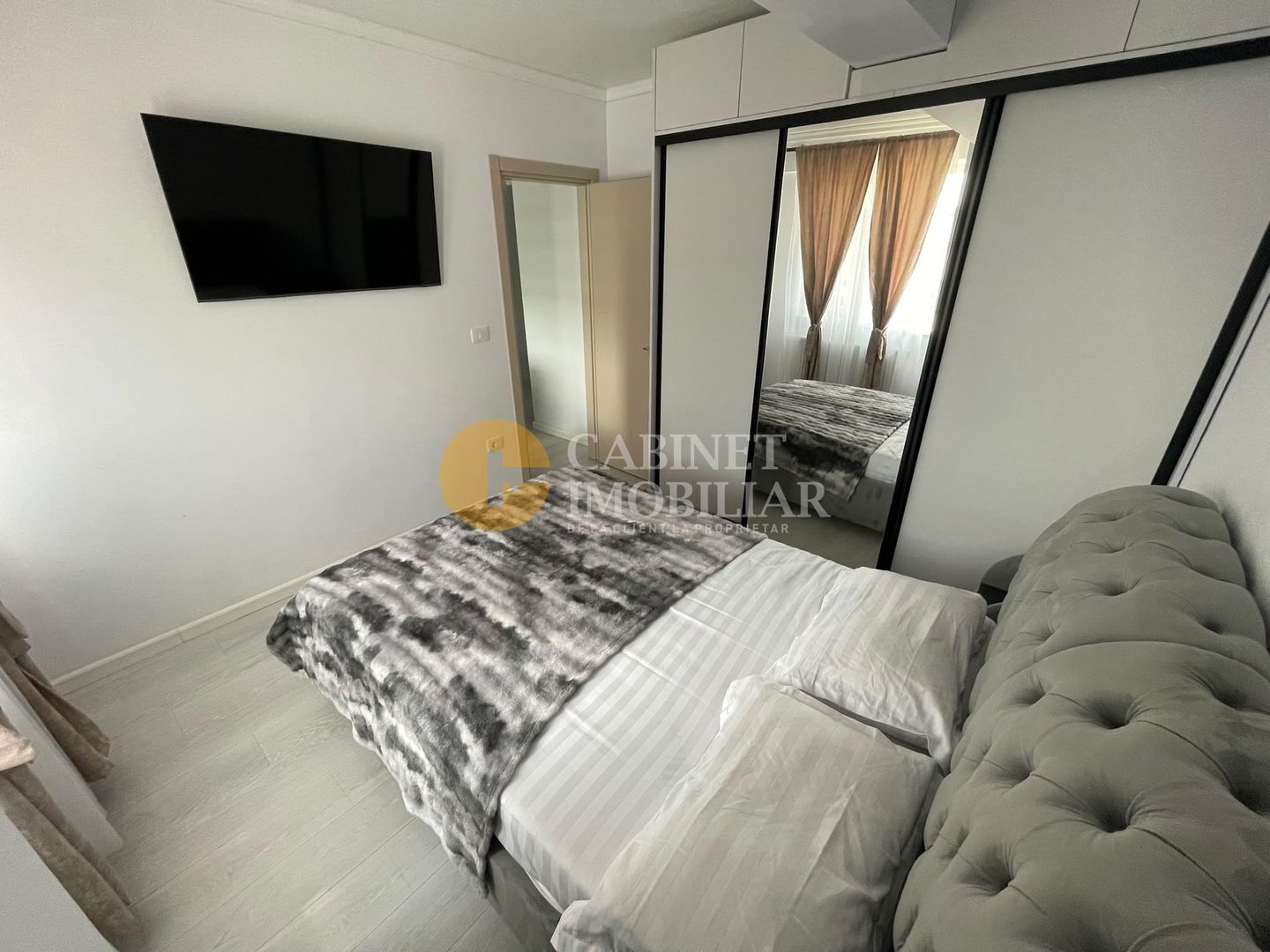 INTABULAT - MOBILAT - PARCARE - etaj 2 - 2 camere Visan Bucium - Poză 3