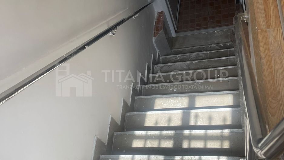 Spatiu comercial vad pietonal si auto. Pretabil salon/depozitare/crama - Poză 5