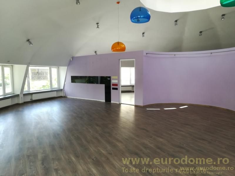 Vanzare spatiu amenajat700 mp. - Poză 11