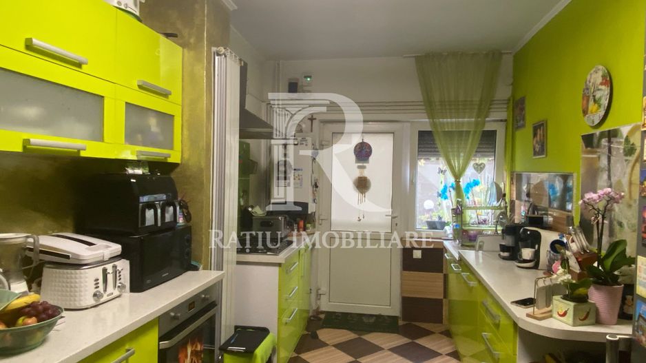 Casa de vânzare cu 3 camere | Tudor Vladimirescu |  Oradea - Poză 3