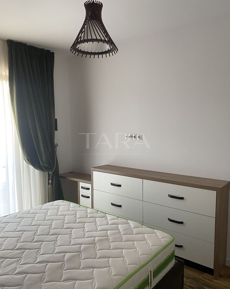 Apartament modern cu 3 camere, terasă de 15 mp, Borhanci. - Poză 13
