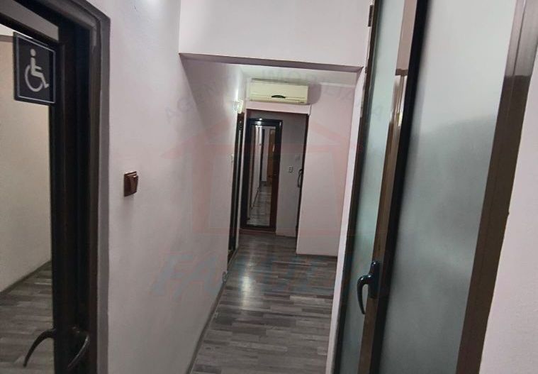 Vanzare apartament 3 camere, Micro 16, 70 mp, 85.000 EURO - Poză 6
